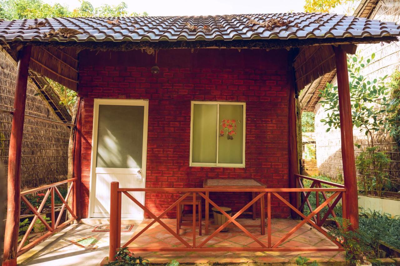 Minh Vuong Village Resort & Restaurant Duong Dong Exterior foto